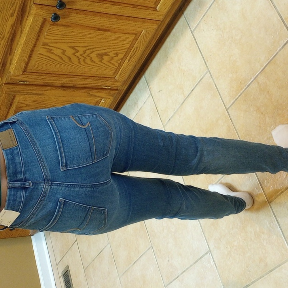 American Eagle Outfitters High Rise Light Blue Jeans - Picture 2 of 10